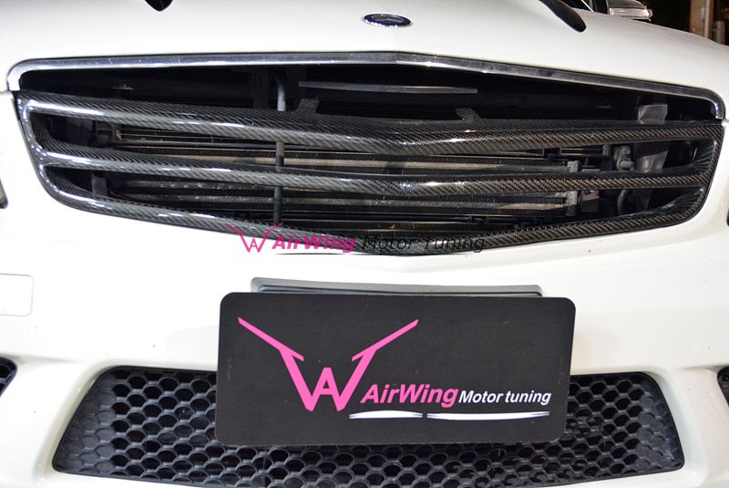 W204 C63 (2007~2011) - AirWing style Carbon grille set 2